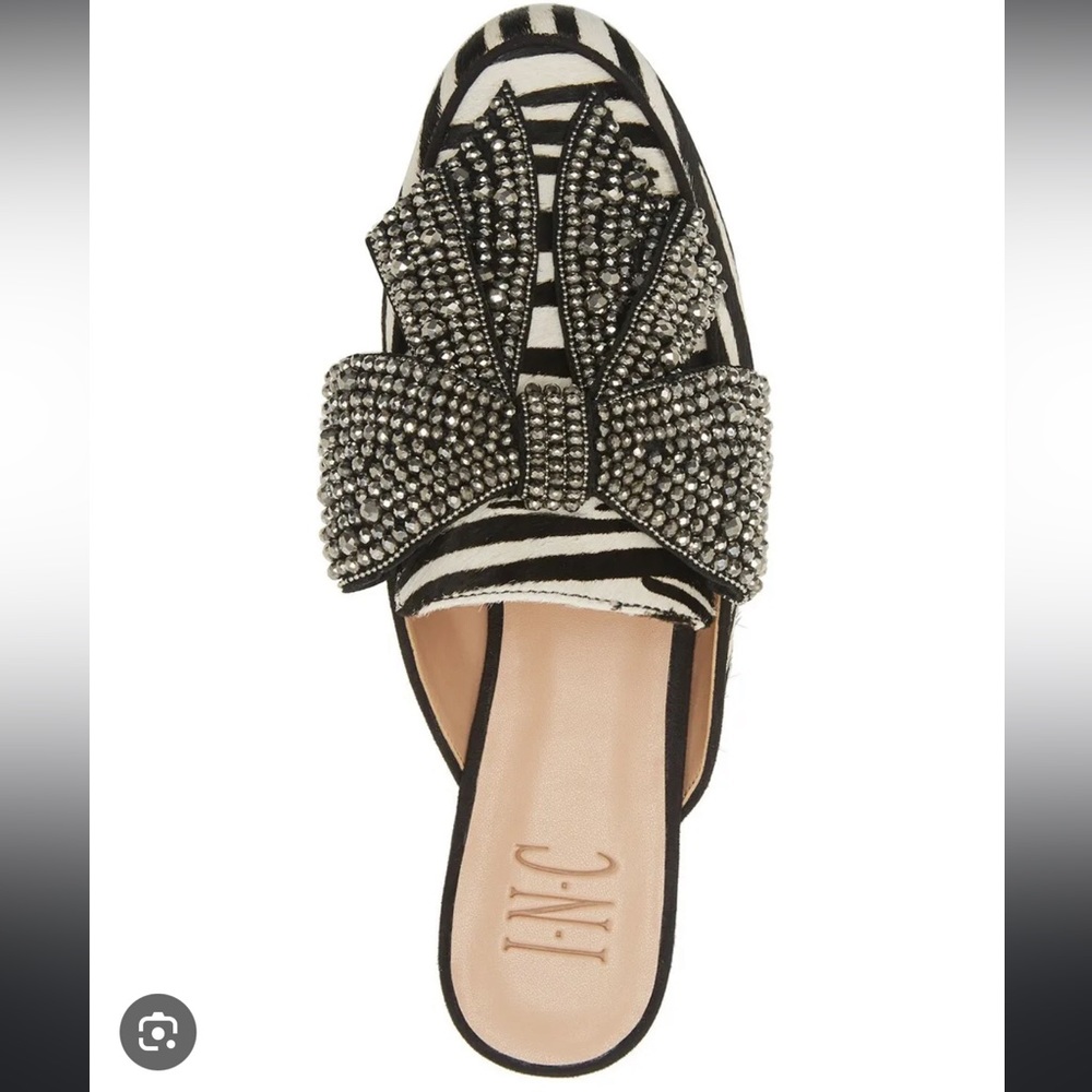 INC INTERNATIONAL CONCEPTS GANNIE AMAZING ZEBRA Crystal Bow Mules size 7 1/2